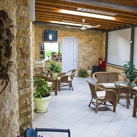 Toroneon Hotel apartamentowy *