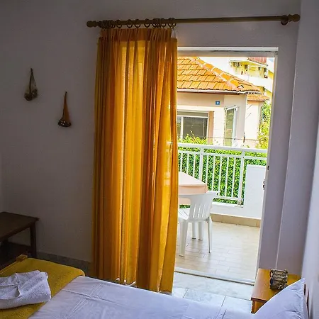 Hotel apartamentowy Toroneon