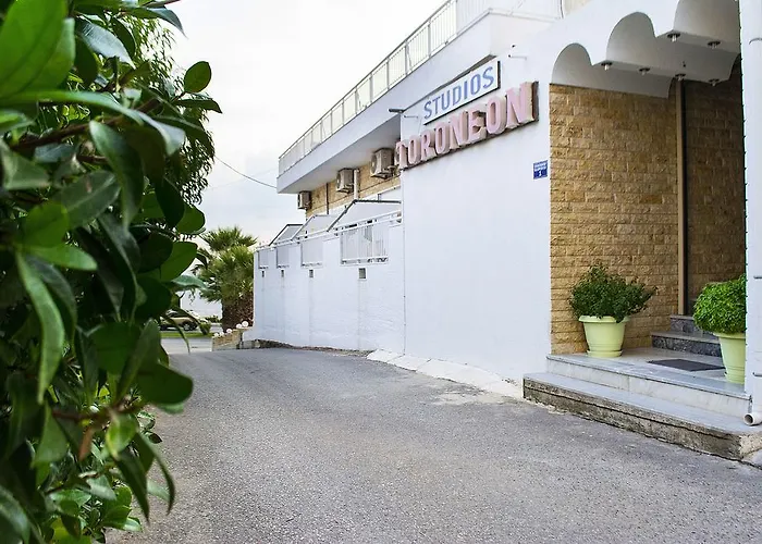 Toroneon