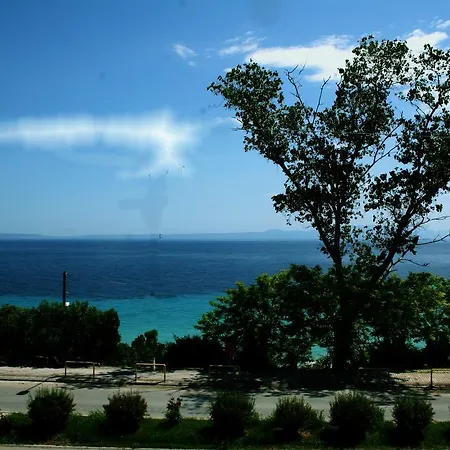 Ξενοδοχείο με διαμερίσματα Toroneon *